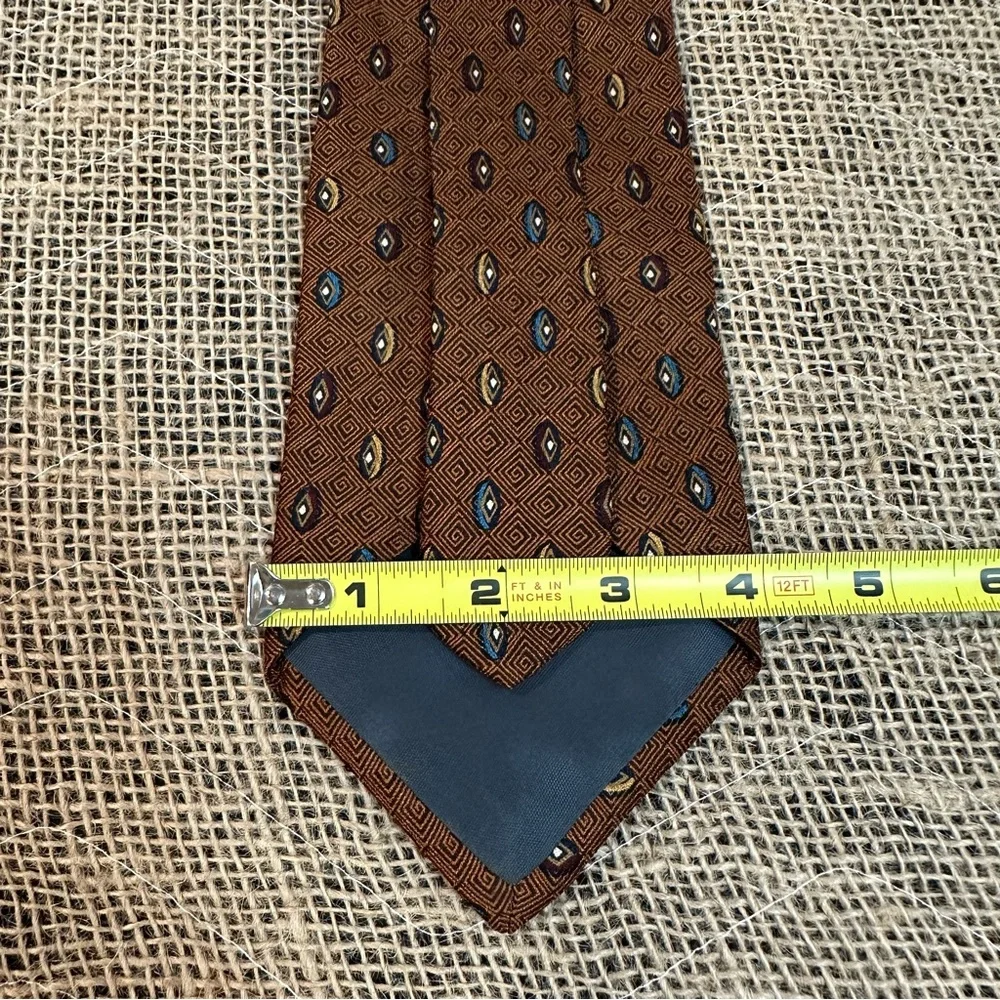 Echo 100% Silk Brown & Carmel Tie with oval‎ design of blue cream & burgundy NWT